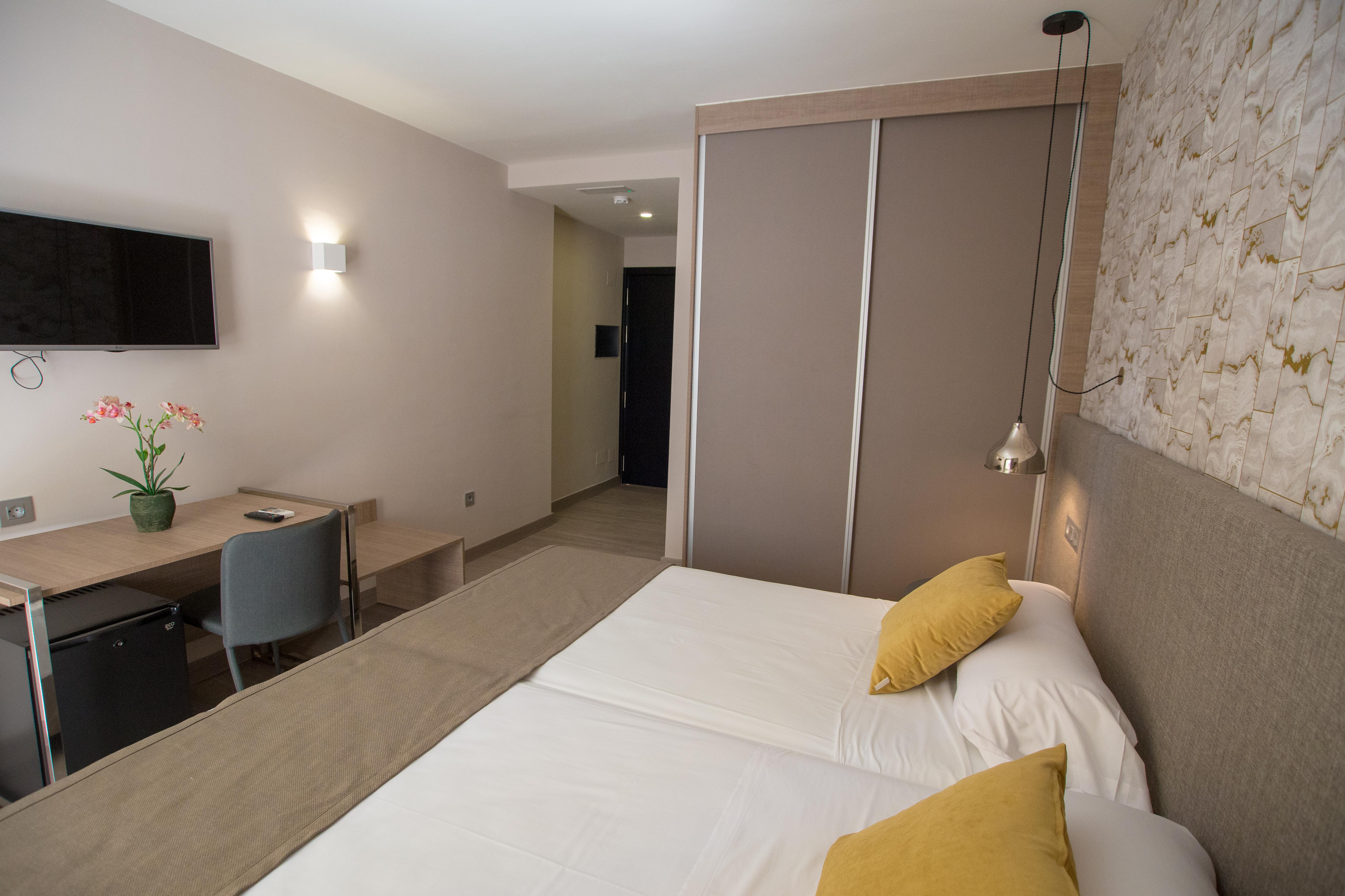 Ona Marbella Inn Exterior photo