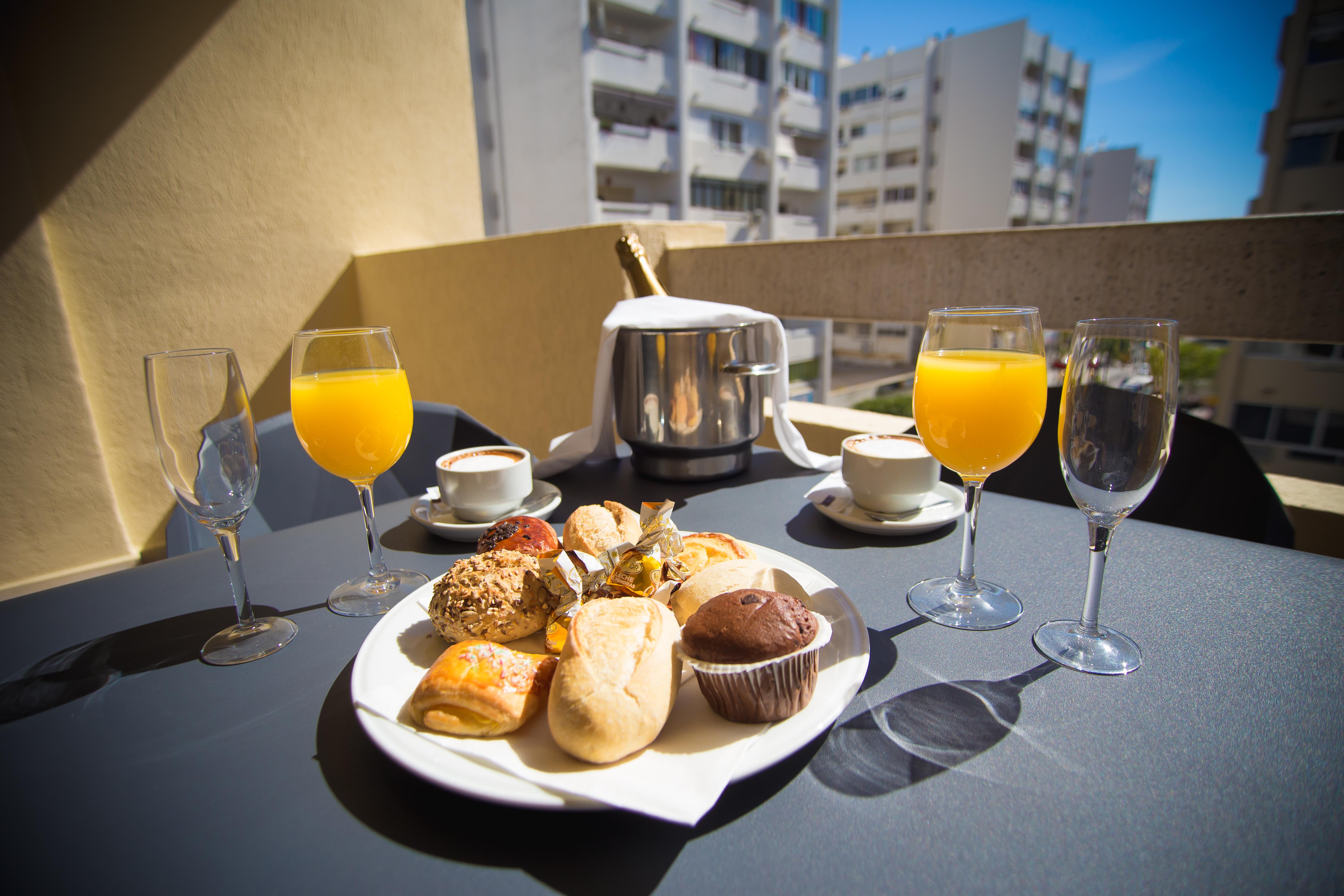 Ona Marbella Inn Exterior photo