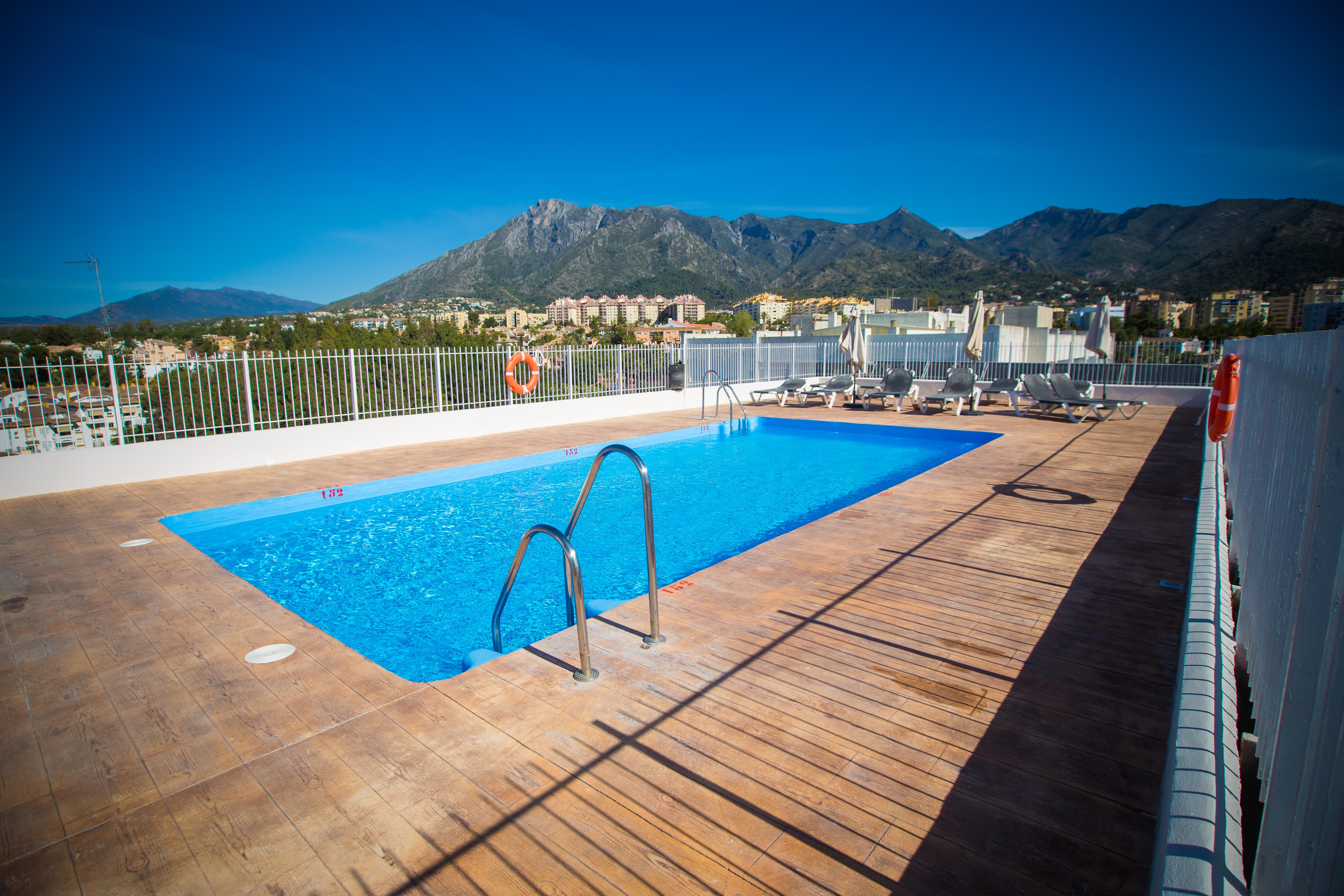 Ona Marbella Inn Exterior photo