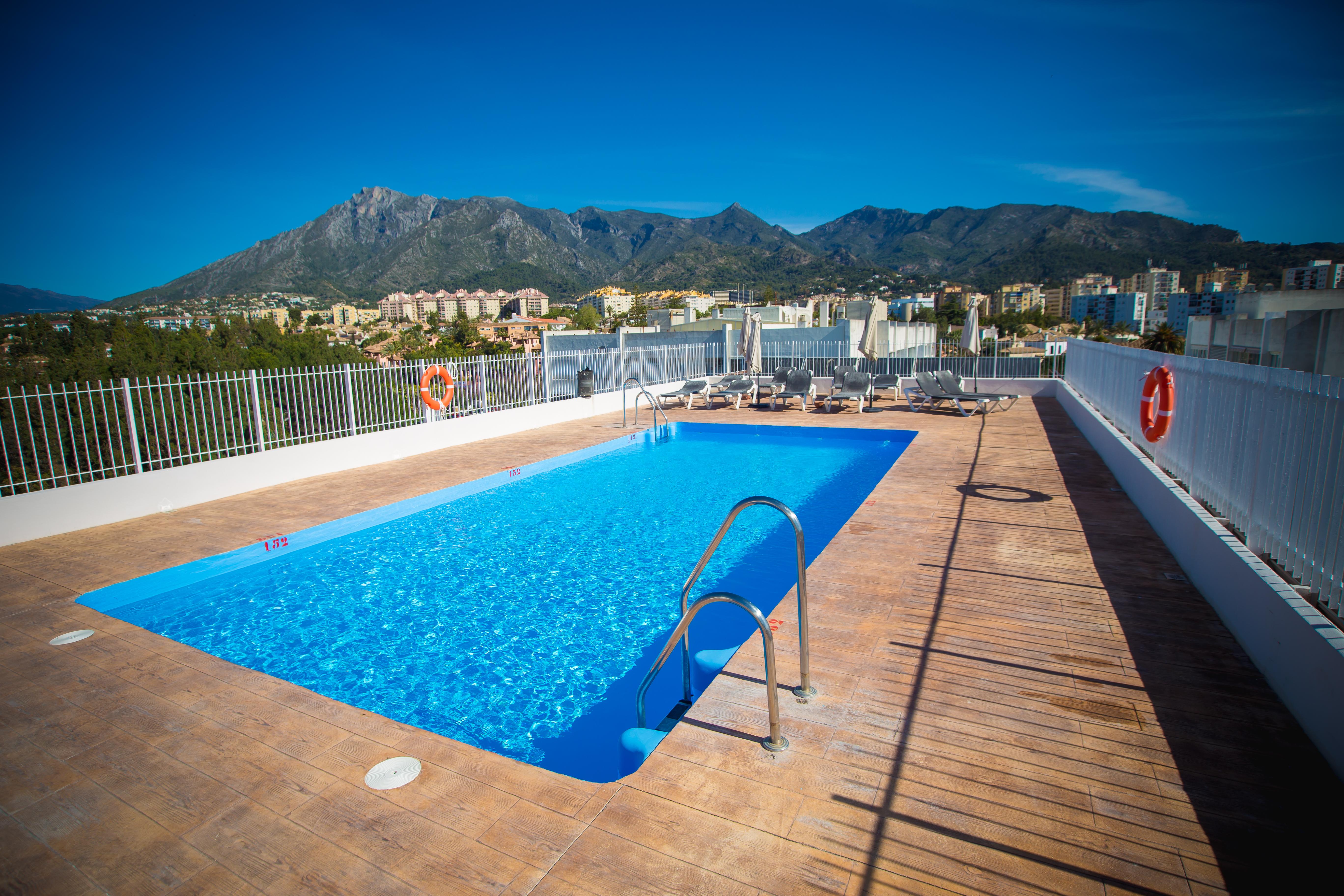 Ona Marbella Inn Exterior photo