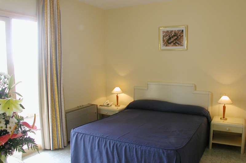 Ona Marbella Inn Room photo