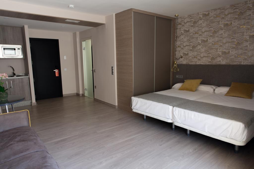 Ona Marbella Inn Exterior photo