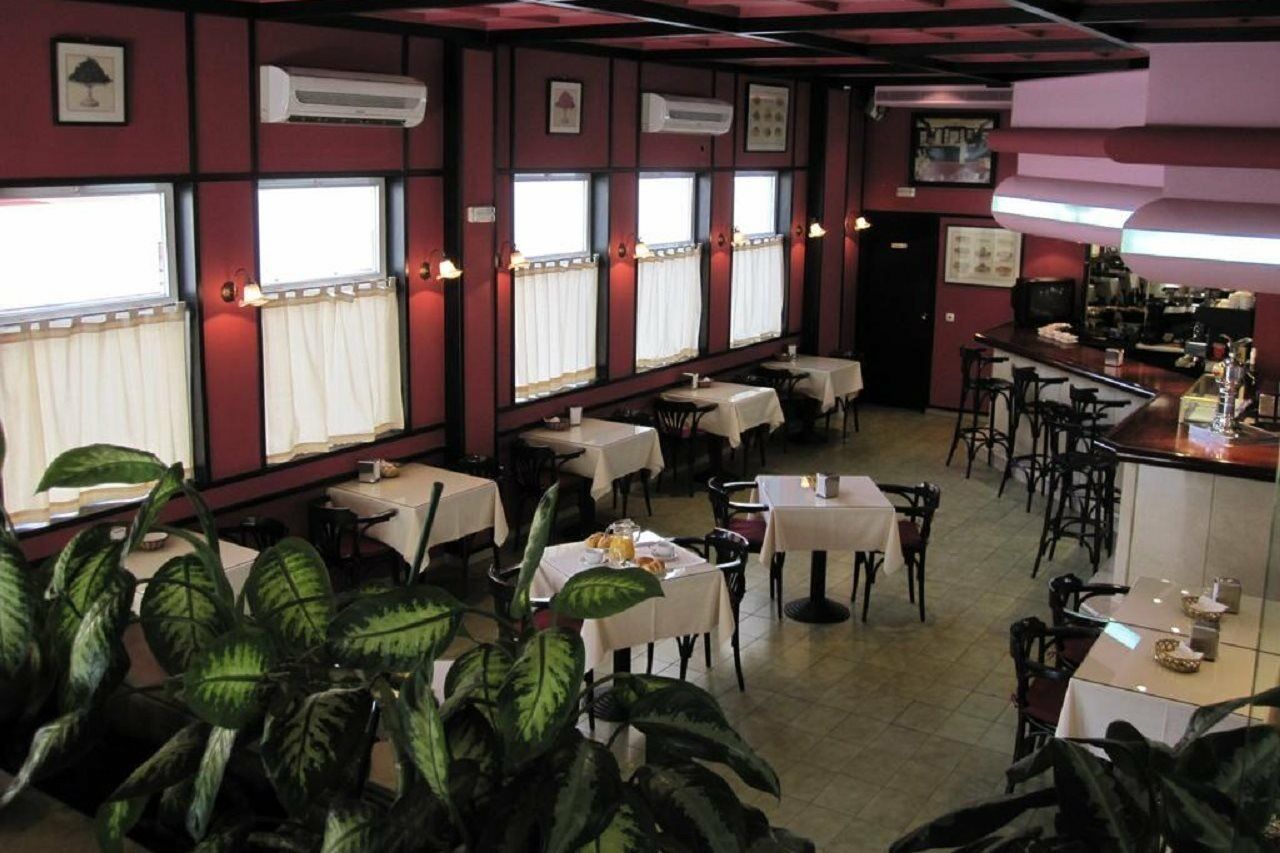 Ona Marbella Inn Exterior photo